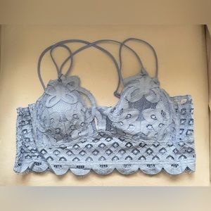 NWOT Zenana Blue Color Top Lace Bra Size 3X